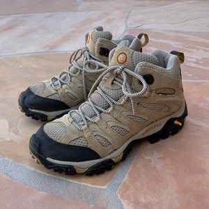 Merrell Moab Ventilator Mid Hiking Shoes boots